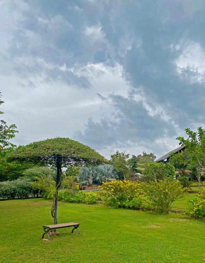 Birds Resort Hambantota Eksteriør bilde